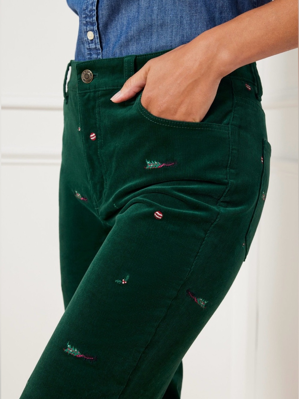 NWT Talbots size 2 green corduroy straight leg pants embroidered Christmas party